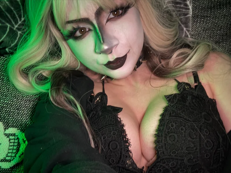 Elvira nyx OnlyFans profile