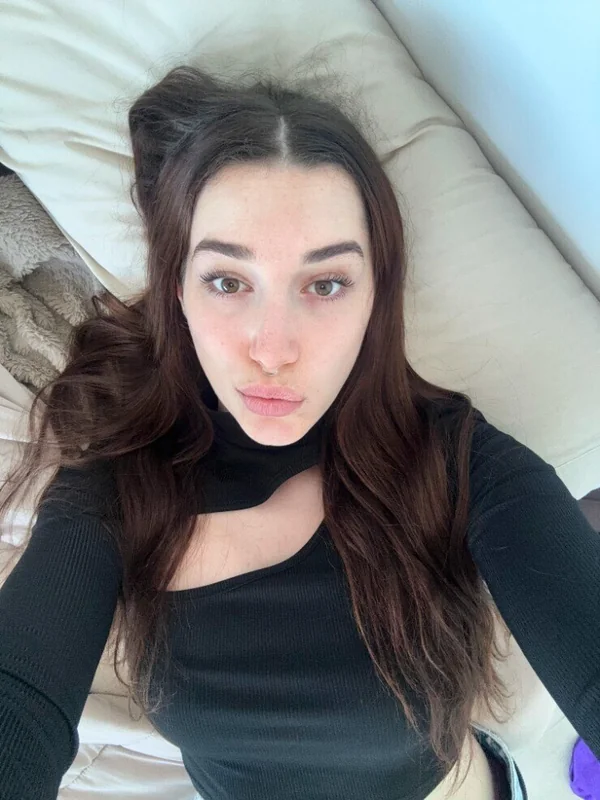 aagleeezz OnlyFans creator with engaging content