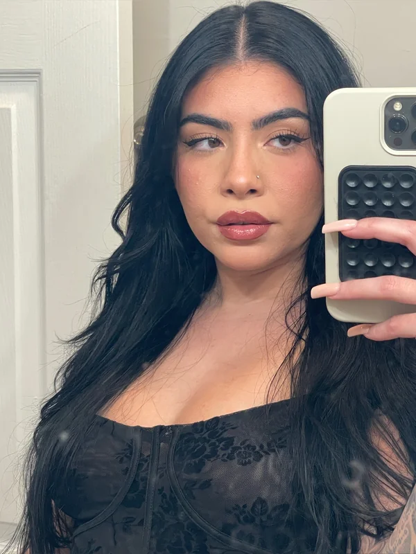 Aakari OnlyFans Profile Aakari OnlyFans free page with real content