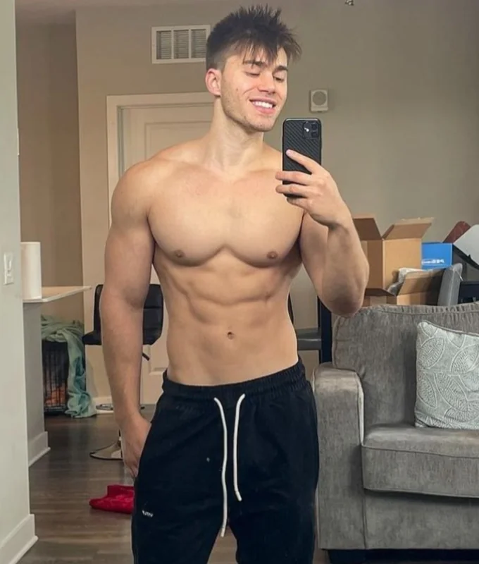 Aaron OnlyFans profile