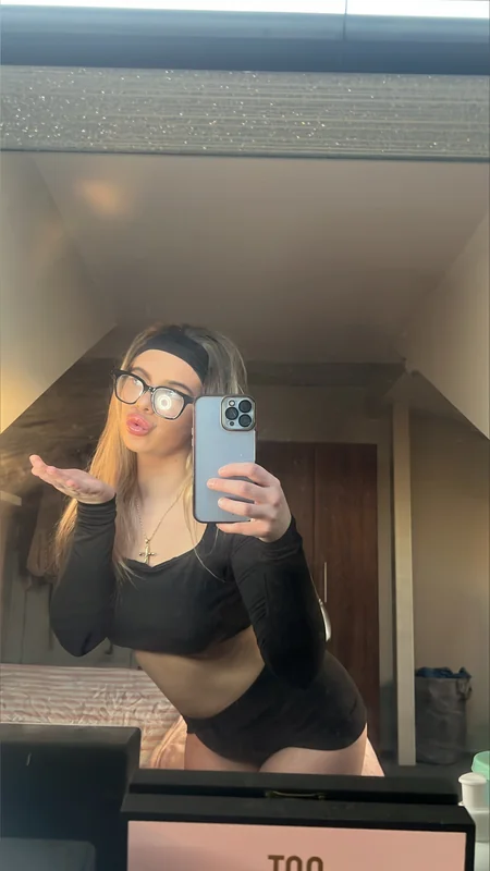 Abigail-Anne👑 OnlyFans Creator Abigail-Anne👑 OnlyFans creator with exclusive content