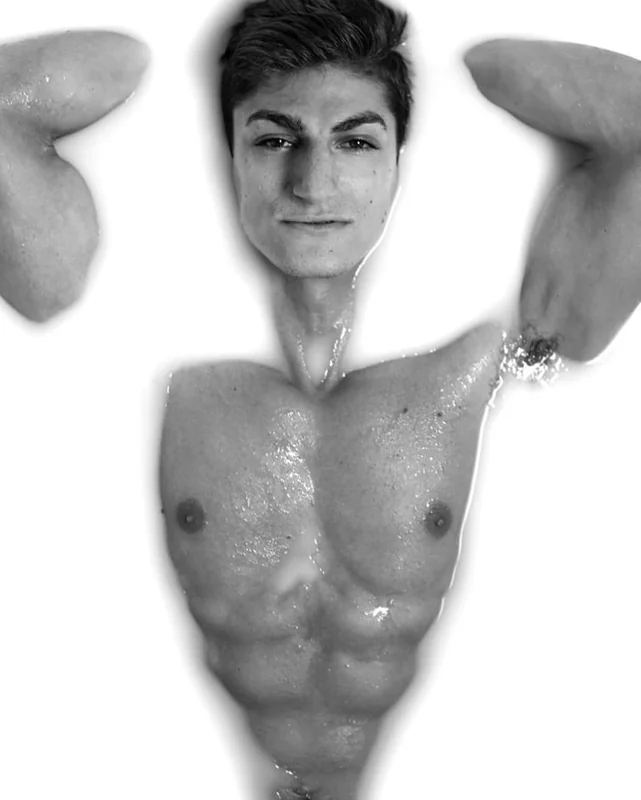 ᴬ ᴵ ᴰ ᴱ ᴺ ᵂ ᴬ ᴿ ᴰ - OnlyFans Creator Profile Picture