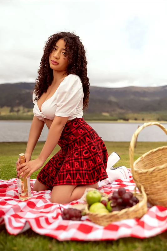 Aillyn Perez OnlyFans Curly Hair