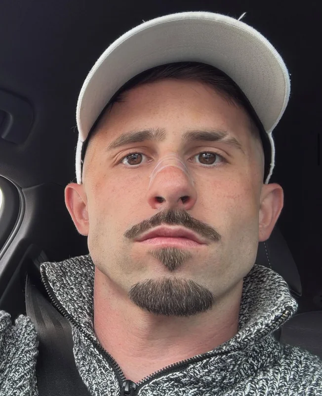 Aingeru OnlyFans profile