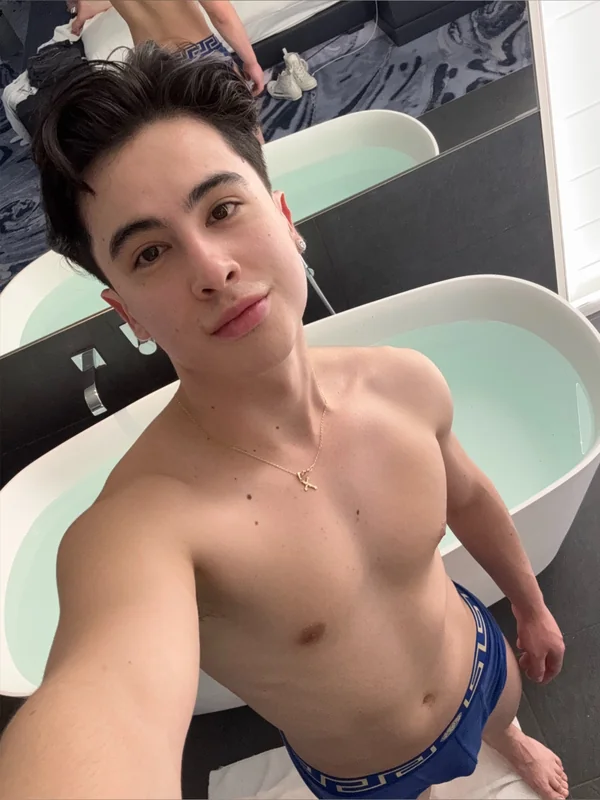 Ajflowerzv OnlyFans Creator Ajflowerzv OnlyFans creator with exclusive content