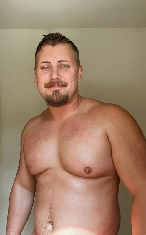 Alaskanthor OnlyFans Profile Alaskanthor OnlyFans brunette chubby creator