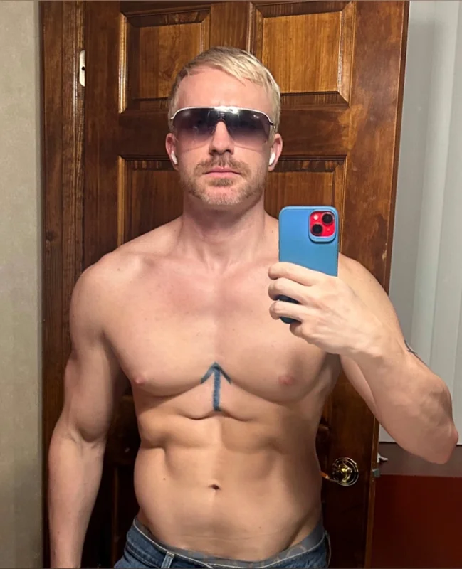 Alexiatlante OnlyFans Profile Alexiatlante OnlyFans Muscle Blond Bottom Creator