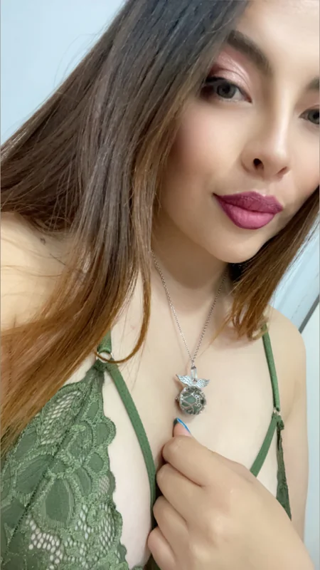 Alexa OnlyFans creator with captivating content