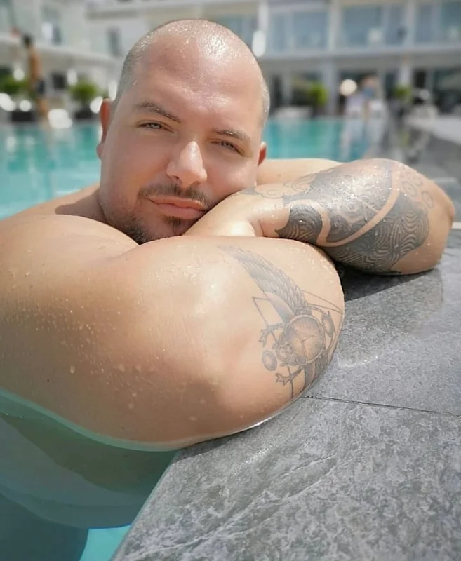 Alexoki OnlyFans BBW tattooed creator