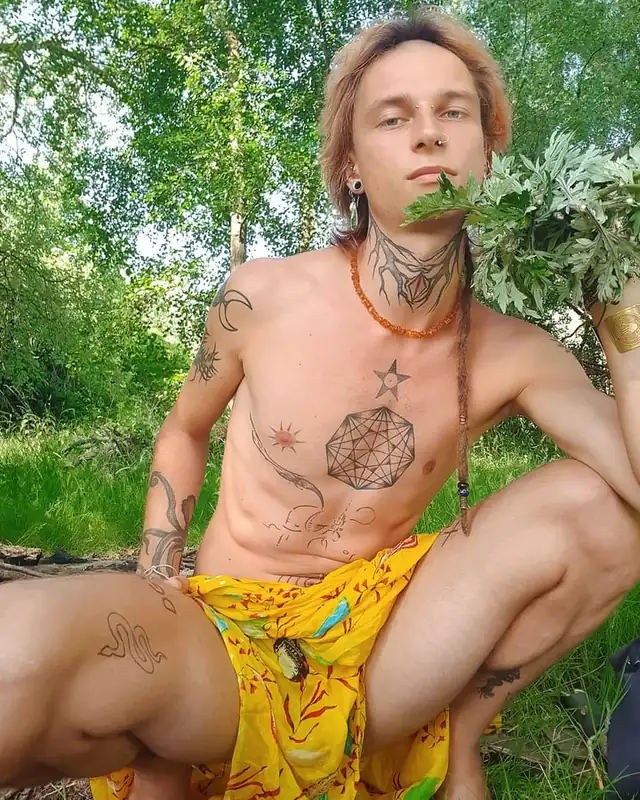 Alfredmystic OnlyFans androgynous spirit