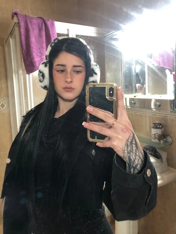 Alice OnlyFans tattooed creator