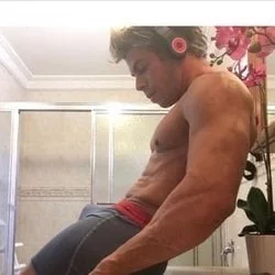 Almonte1lowesky Profile on OnlyFans Almonte1lowesky OnlyFans Blonde Athletic Male