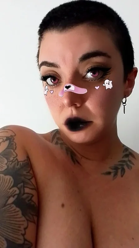 Altlilbaddie OnlyFans Creator Altlilbaddie OnlyFans creative and fun personality