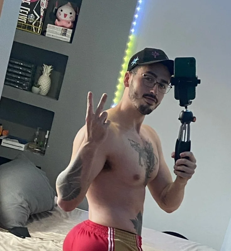 Alvarofizzxxx OnlyFans Creator Alvarofizzxxx OnlyFans Creator with exclusive content