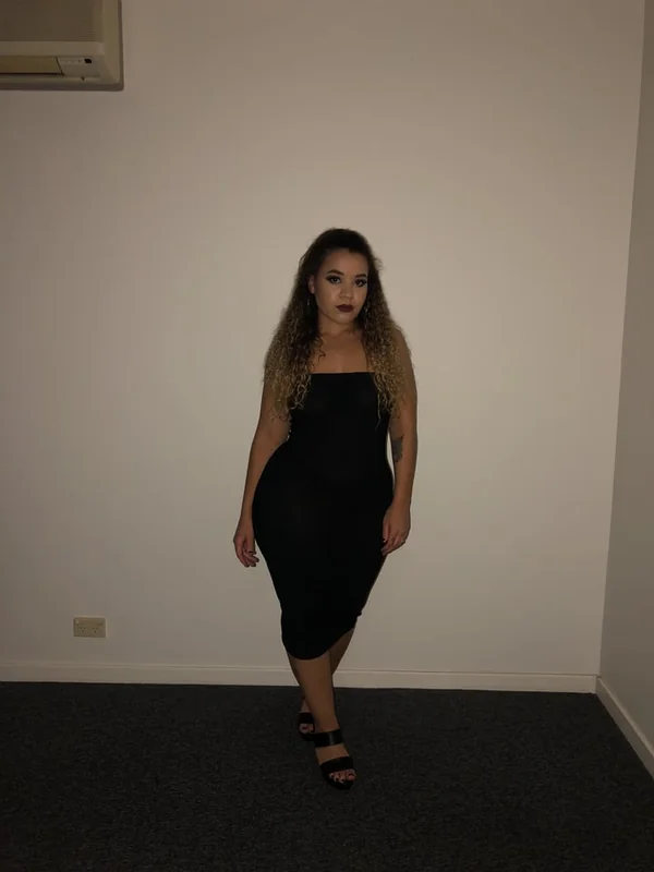 Amalia OnlyFans British tattooed nature lover