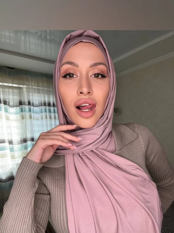 Amira 🖤 OnlyFans profile