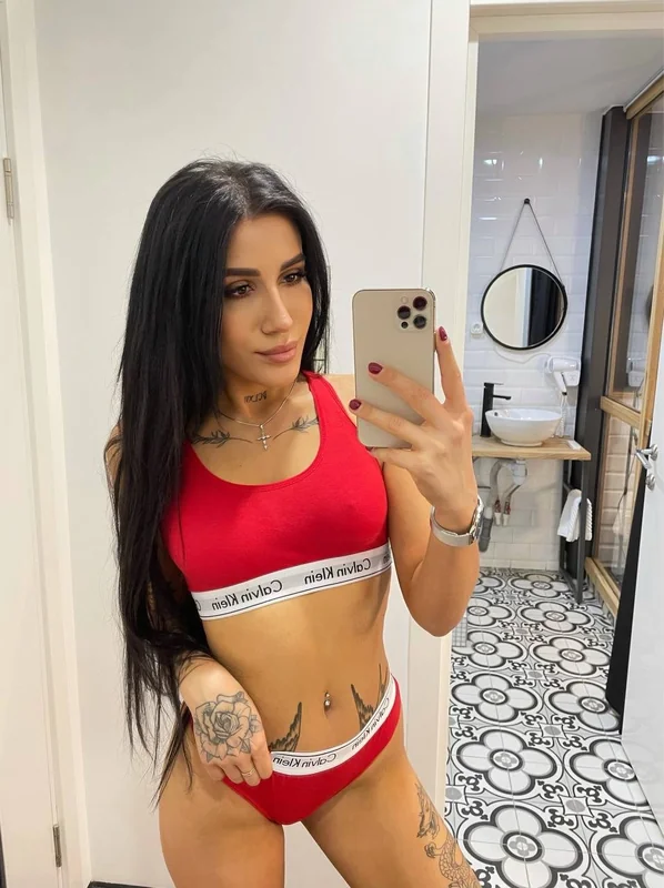 Amitsc OnlyFans Creator Amitsc OnlyFans Ukrainian tattooed girl