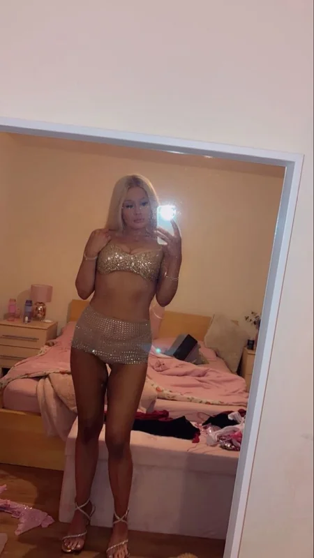 Amy 💋 British Blonde 🍭 OnlyFans profile