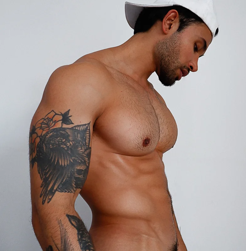 Another latin guy OnlyFans profile