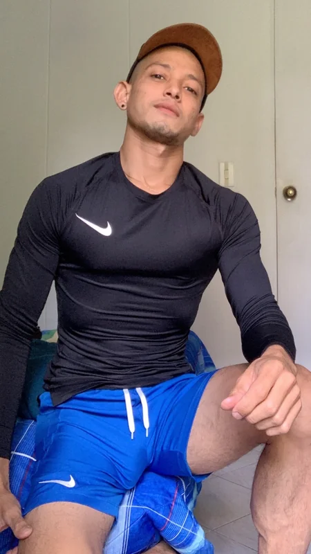Andrs87 OnlyFans Profile Andrs87 OnlyFans creator showcasing erotic content.