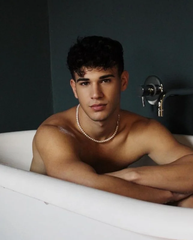 Angell23 OnlyFans Cuban Model in Miami