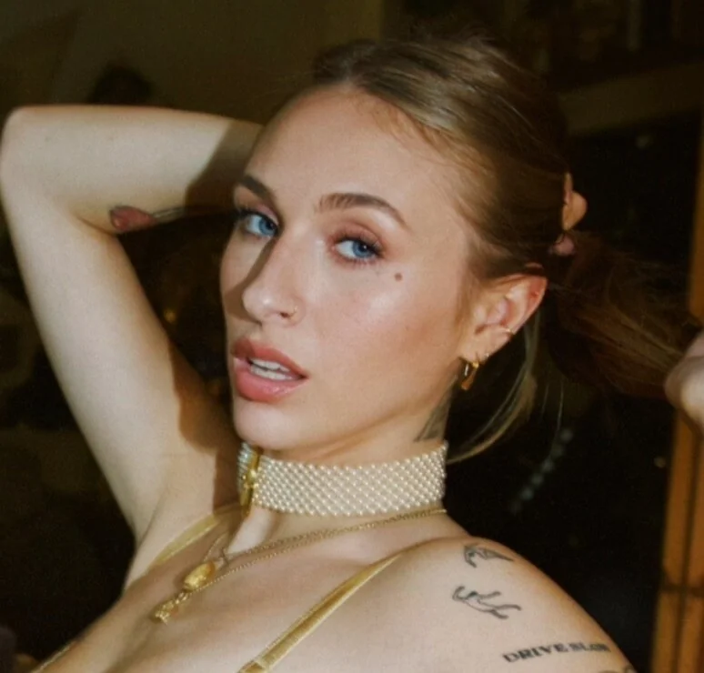 Angel Youngs - OnlyFans Creator Profile Picture