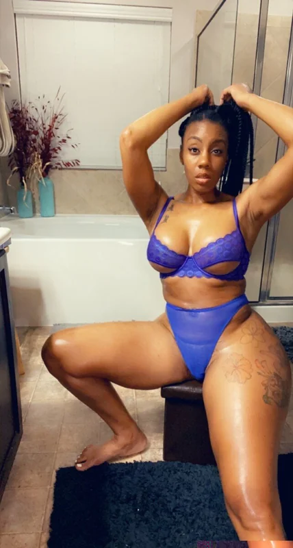 Angie_b_tv on OnlyFans with exclusive videos