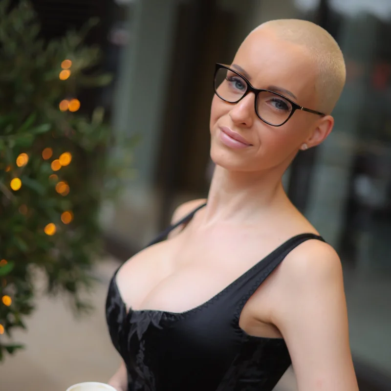 Anike Ekina – Mindfck. 4x Award. OnlyFans profile