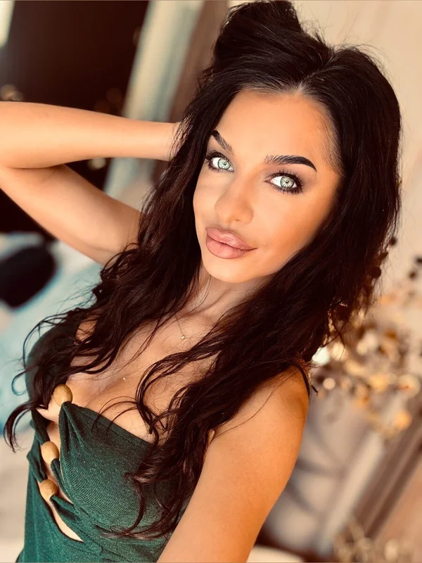 ANISYIA - OnlyFans Creator Profile Picture