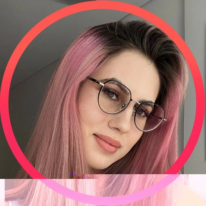 Emily OnlyFans Creator Emily OnlyFans creator sharing positivity and wellness.