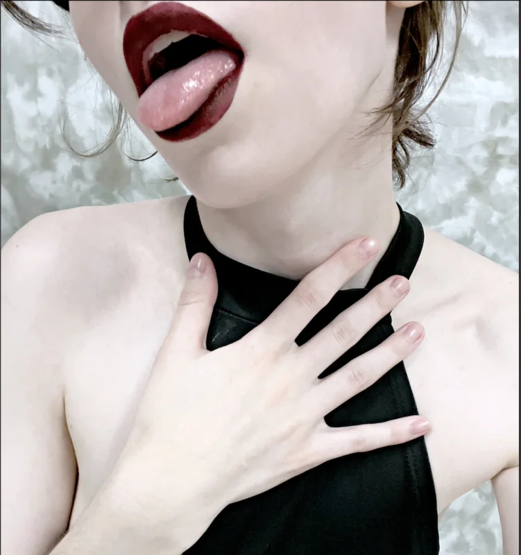 Anya Online OnlyFans Profile Anya Online OnlyFans petite creator