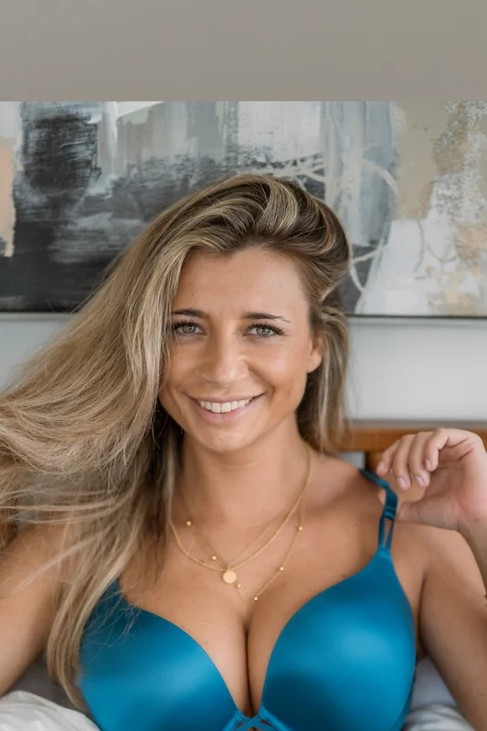 April Carter OnlyFans profile