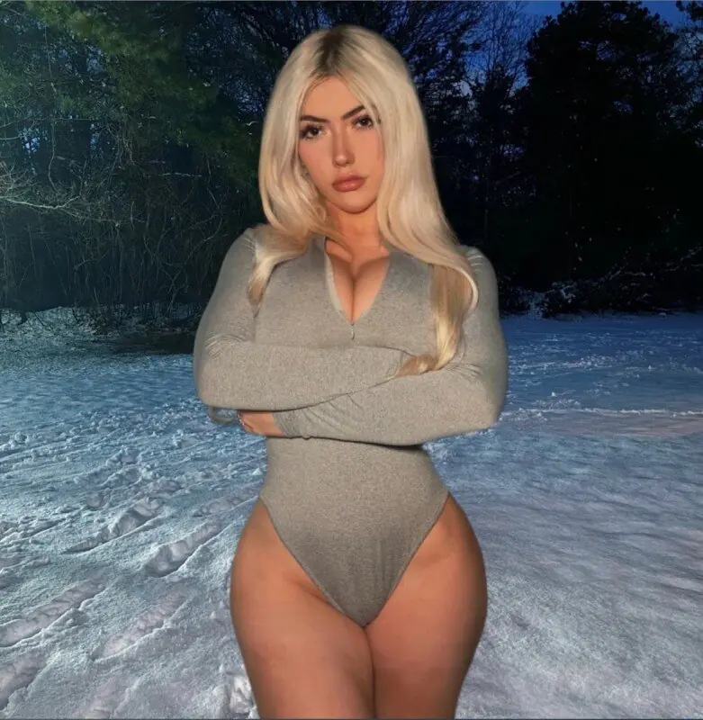 April Hills - OnlyFans Creator Profile Picture