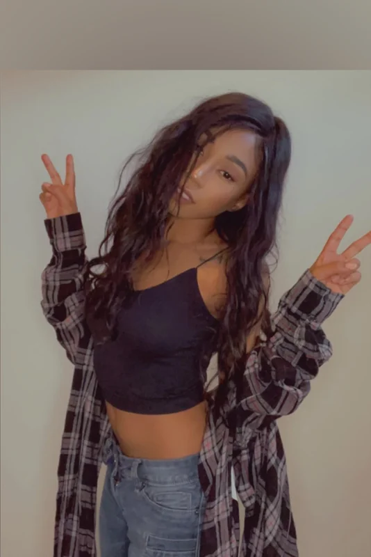 April Rae - OnlyFans Creator Profile Picture