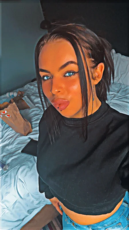 Arabellaxo OnlyFans playful content creator