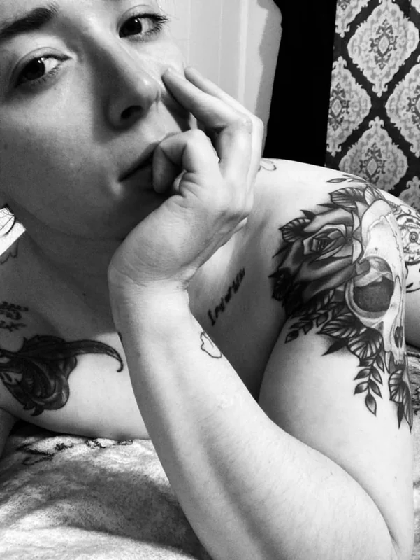 Arcticpeach00 OnlyFans tatted Alaskan chick