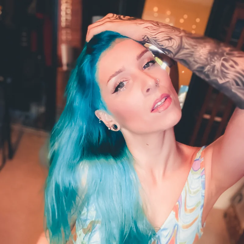 ArcticFauxxx OnlyFans tattooed creator