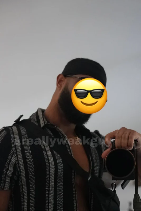 Areallyweakguy OnlyFans creator offering unique experiences