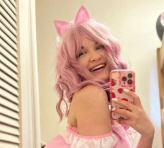 Ariarhett OnlyFans creator with a unique personality