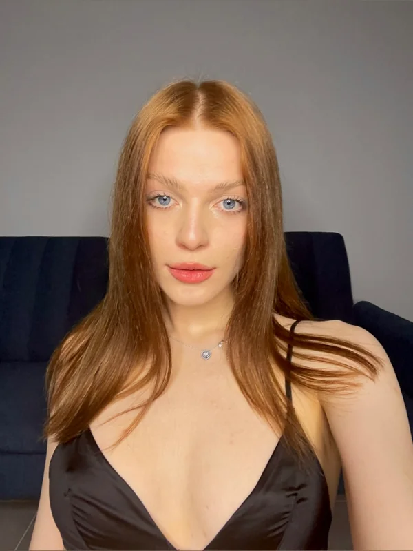 Ariel Lust💋 OnlyFans creator with stunning photos
