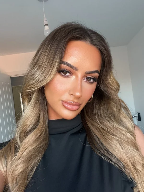 Ashleigh OnlyFans Profile Ashleigh OnlyFans brunette beauty