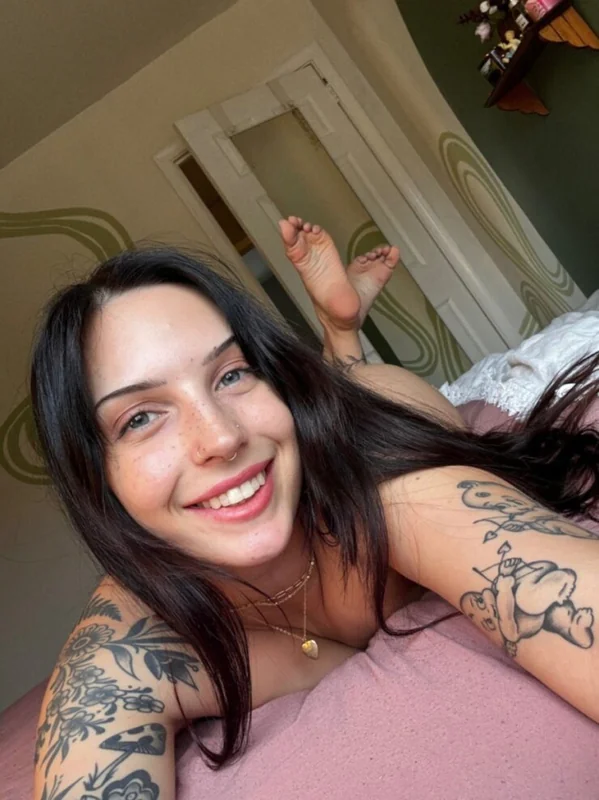 Ashley Lotts OnlyFans creator with feet content