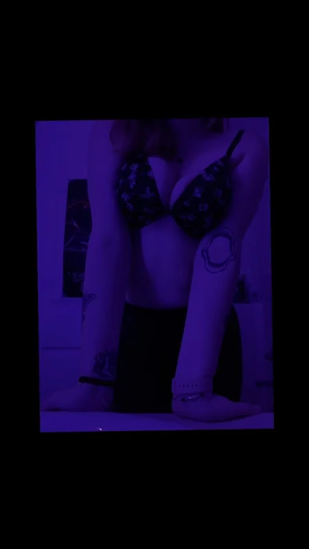 Aspyn OnlyFans Profile Aspyn on OnlyFans with playful personality