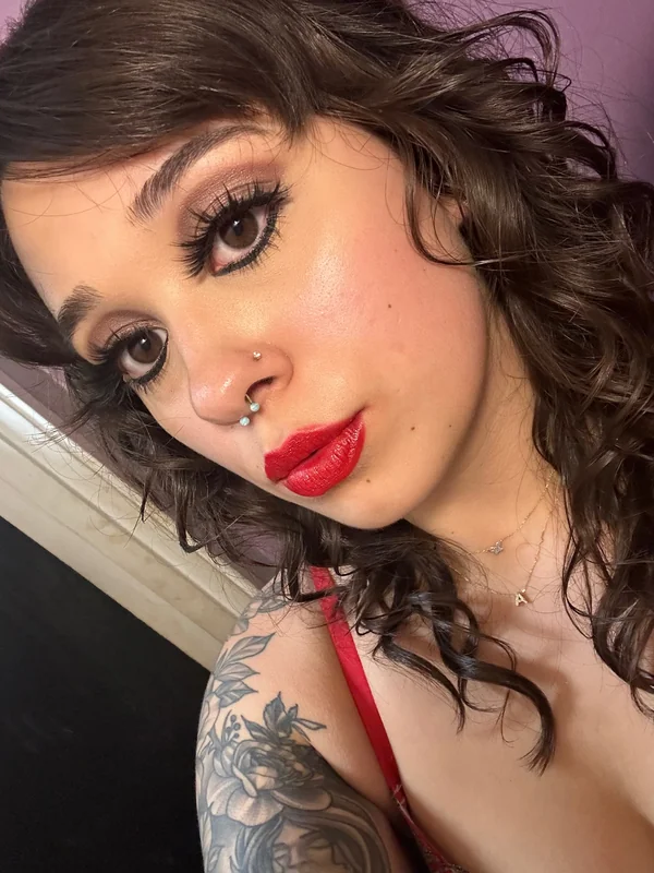 Athenaaa OnlyFans tatted big booty creator