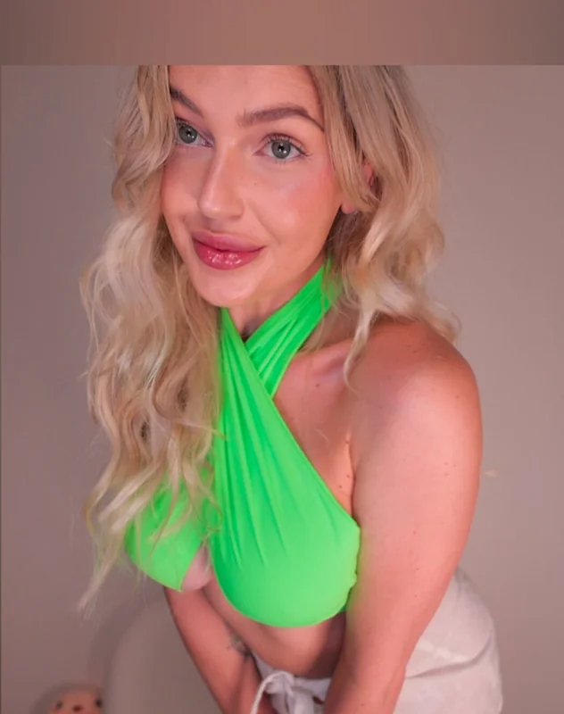 aurora angel OnlyFans profile