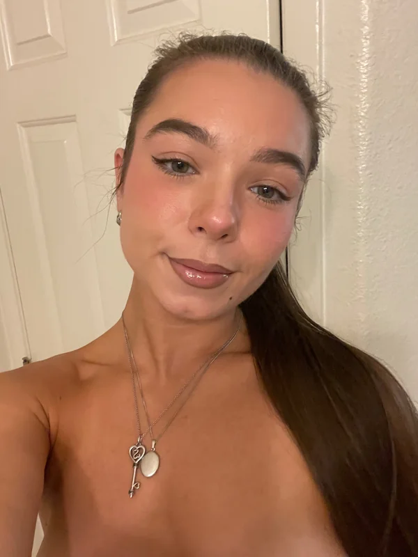Aussielovesyou OnlyFans Profile Aussielovesyou OnlyFans pro-domme stripper
