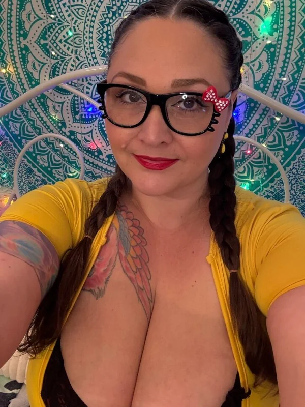 AvaDollXXX ThroatGOAT OnlyFans sex goddess
