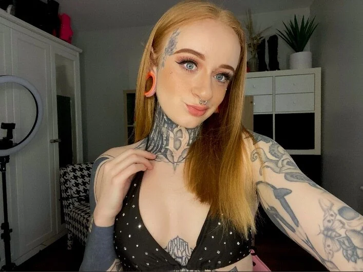 Azuraalii OnlyFans creator with x-rated content