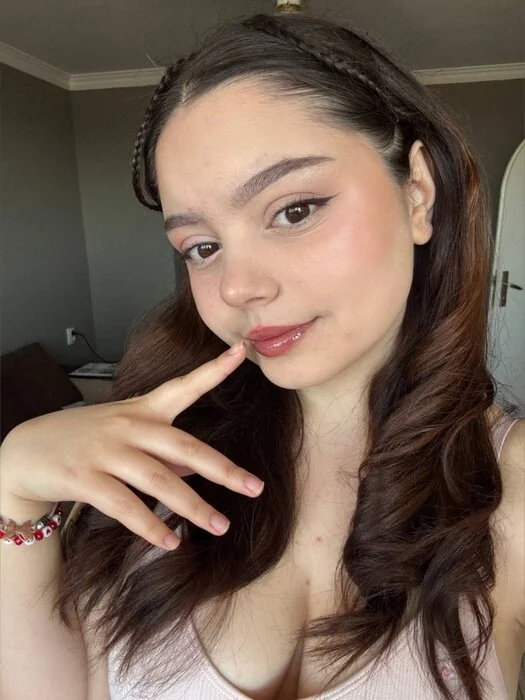 Kriss OnlyFans Profile Kriss on OnlyFans flirty and sexy girl