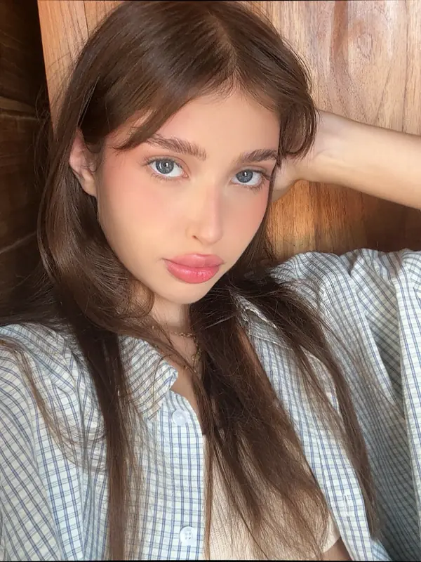 LUNA OnlyFans creator with engaging content